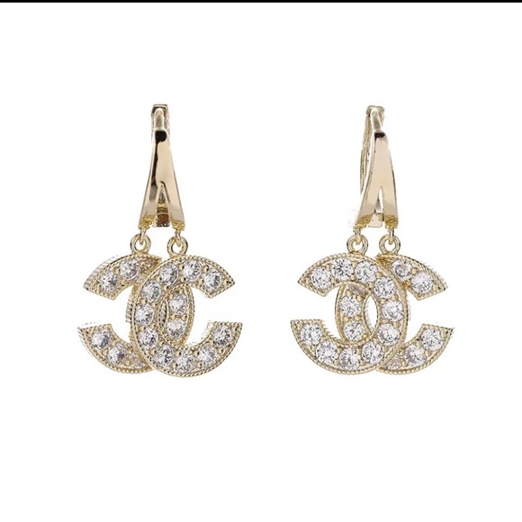 Women’s fashion earrings - Picture 2 of 2